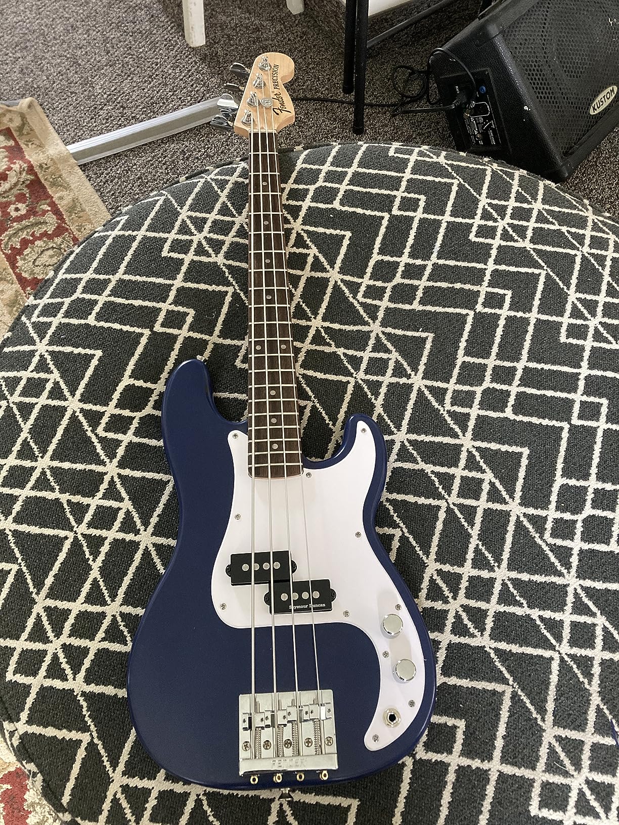 Fender Squier Mini Precision Bass, Black, Laurel Fingerboard customer photo 2