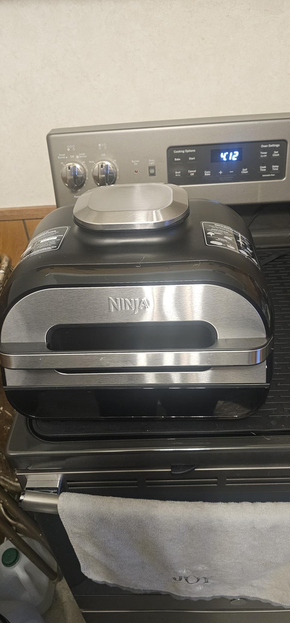 Ninja Foodi Smart XL 6-in-1 Indoor Grill with Air Fry, Roast, Bake, Broil & Dehydrate, Smart Thermometer, FG551 customer photo 2