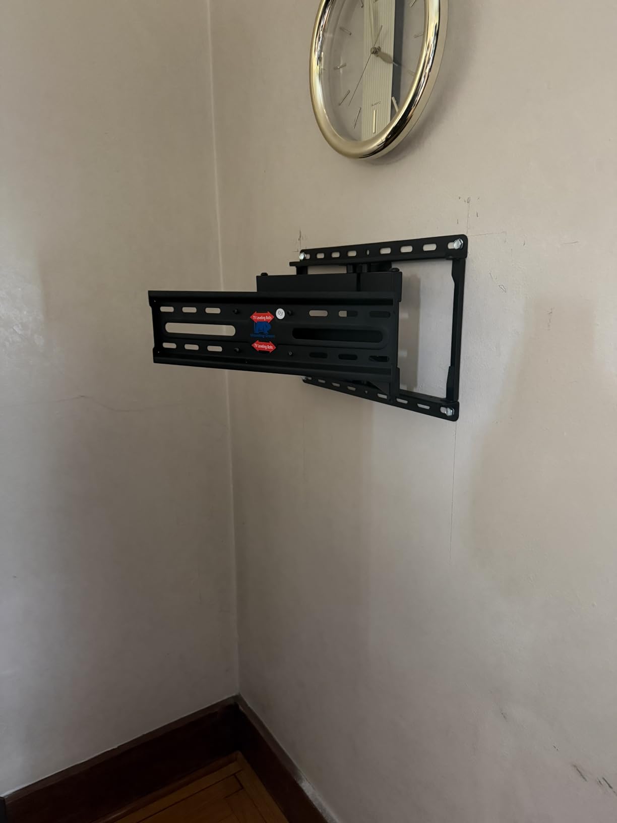 Mounting Dream UL Listed TV Wall Mount for Most 42-84 Inch TV, Full Motion, with Swivel and Tilt, TV Bracket with Articulating Dual Arms, Fits 16inch Studs, Max VESA 600X400 mm, 100 lbs, MD2617 customer photo 1