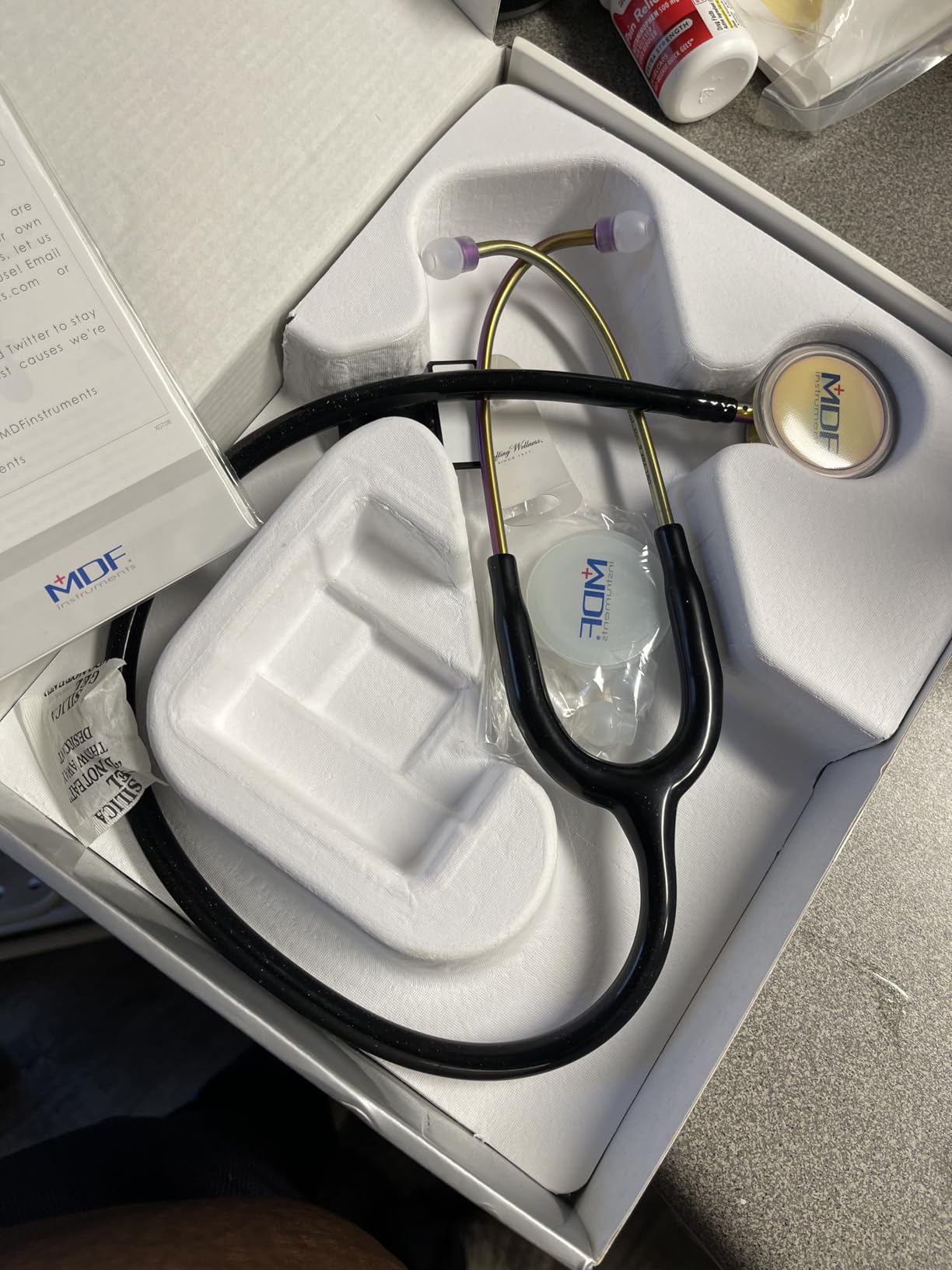 MDF instruments Paws Kaleidoscope MD One Epoch Lightweight Titanium Stethoscope, Adult, Free-Parts-for-Life, Paws Tube, Kaleidoscope Chestpieces-Headset, MDF777TPWKL customer photo 1