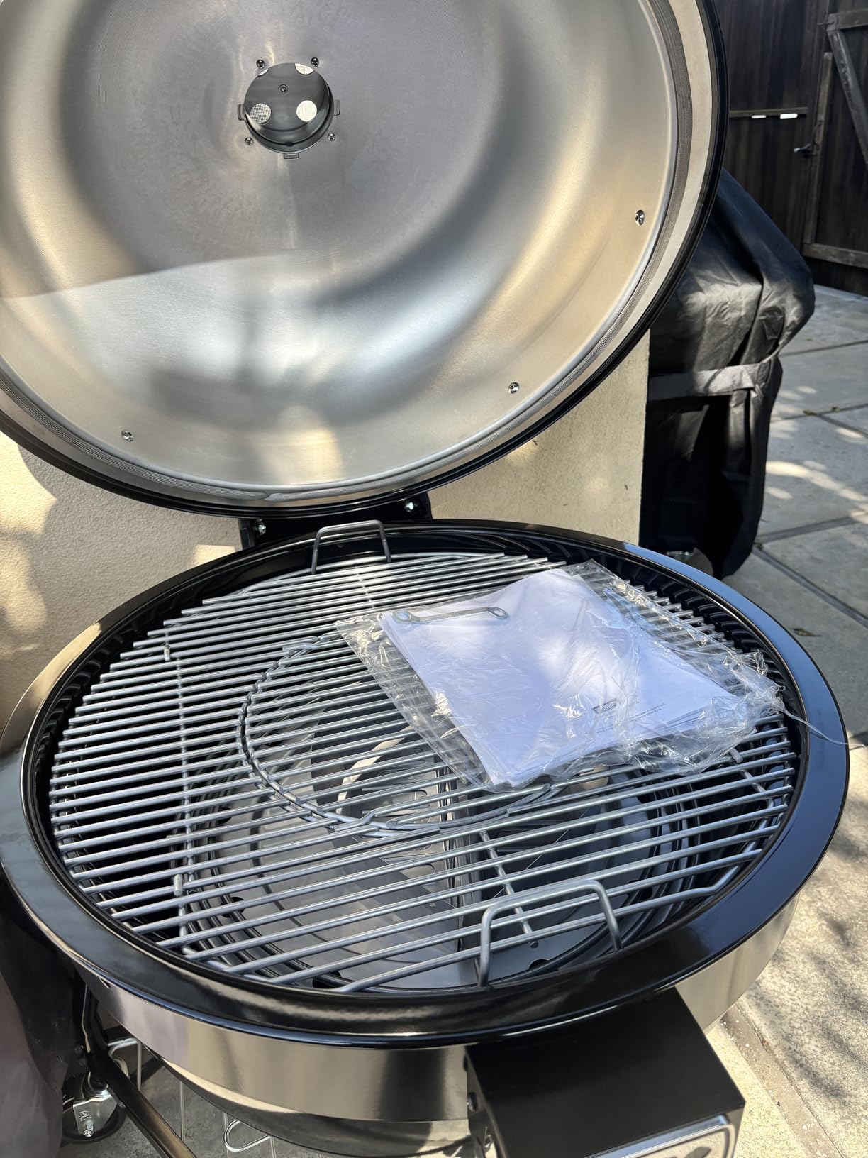Weber Summit® Kamado E6 Charcoal Grill, Black - Dual‑Walled Insulated Steel Kamado with 24