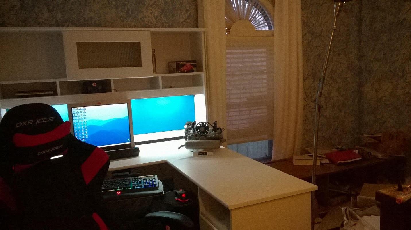 Bush Home Cabot L Shaped Desk with Hutch, Corner Desk with Storage for Home Office in Linen White Oak, 60W L Shaped Computer Desk customer photo 2