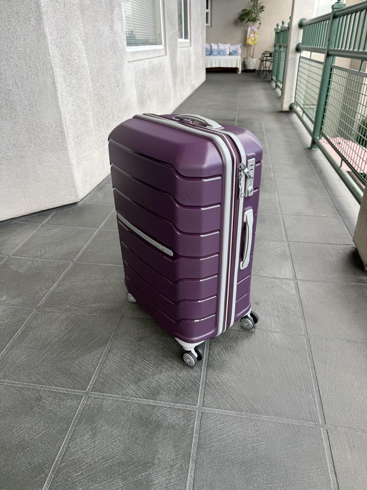 Samsonite Freeform 2-Piece Luggage Set - Carry-On & Large Checked Luggage with Dual Spinner Wheels - Durable Polypropylene Hardshell - TSA Lock, Airline-Approved - Expandable Hard Shell - Navy customer photo 1
