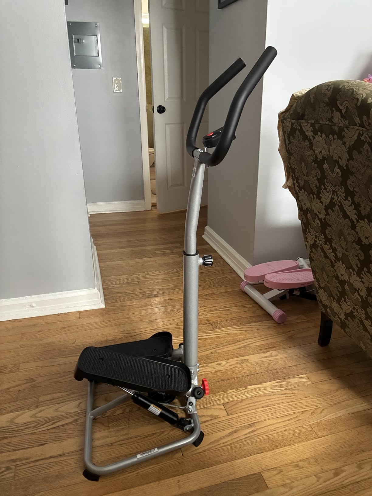 Sunny Health & Fitness Twist Stair Stepper Machine with Handlebar, Low Impact Stepper, Compact & Space Saving for Home Workouts SF-S020027 customer photo 1