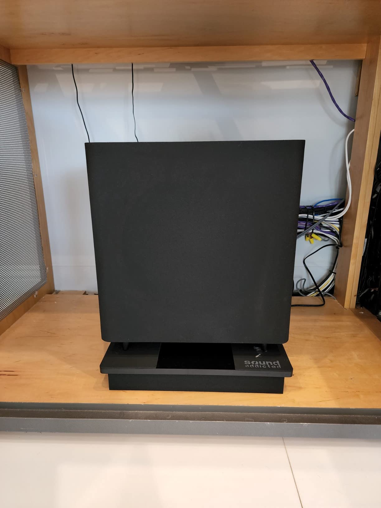 VibeBoss P10 - Acoustic Isolation Platform Suitable for 8-10 inches Subwoofers (13.7