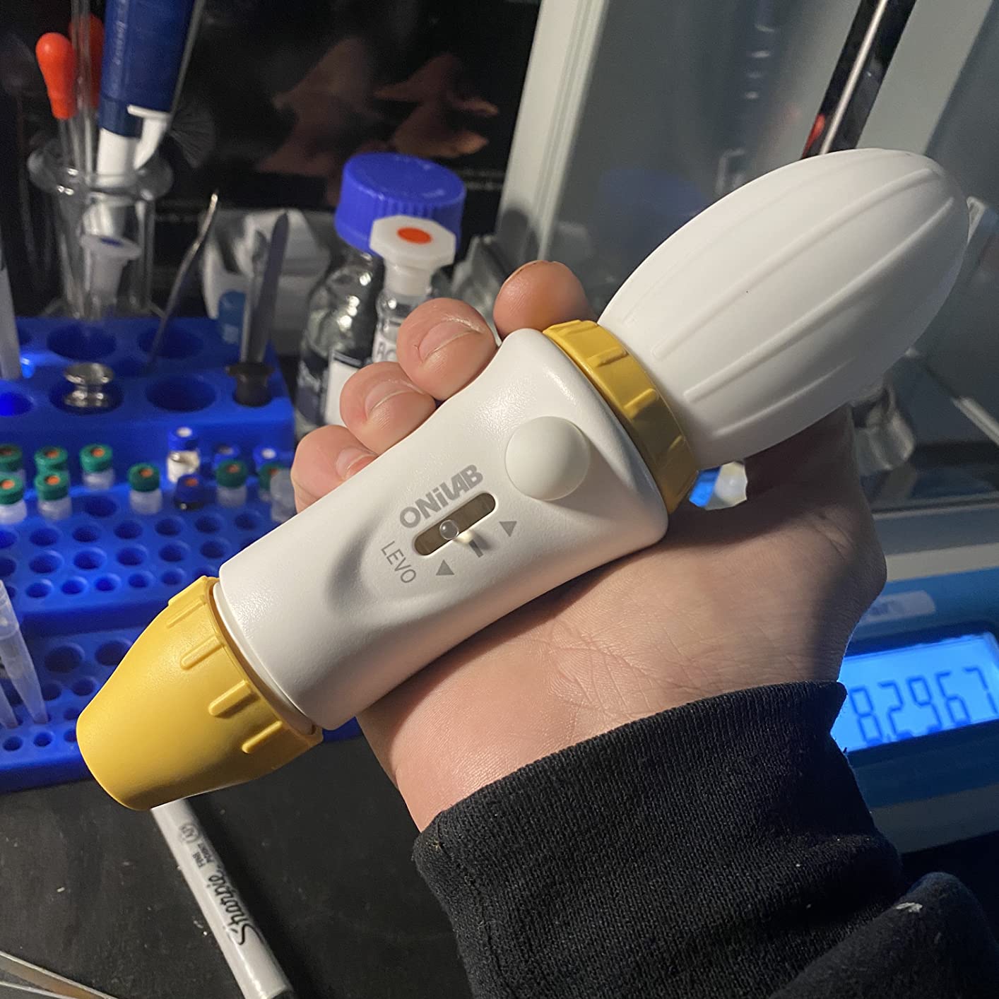 ONiLAB Lab Serological Pipette Controller, Manual Pipette Filler, 0.1-100mL, ABS, Dark Blue customer photo 1
