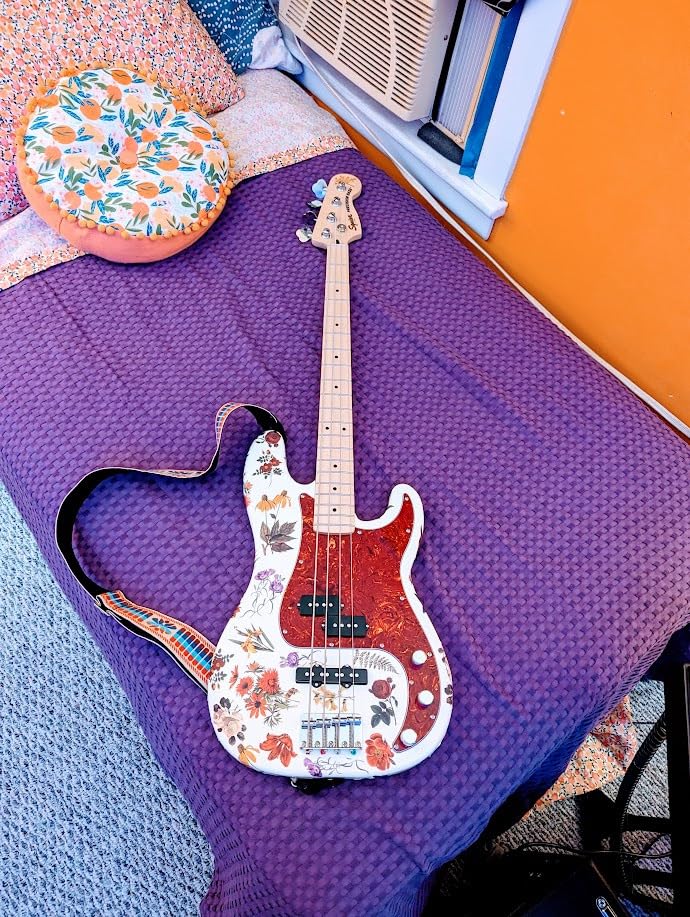 Squier Affinity Series Precision Bass, Lake Placid Blue, Laurel Fingerboard customer photo 1