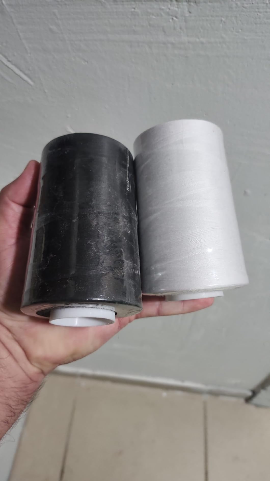 Simthread All Purpose Sewing Thread from 100% Spun Polyester for Serger, Overlock, Merrow, Quilting Sewing 4 Big Cones of 5000M (5500 Yards) Each - 40S/2 White customer photo 2