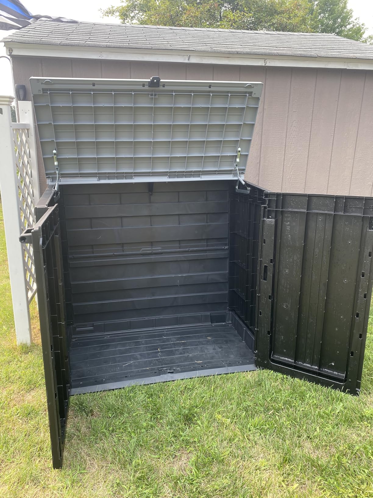 Keter Store-It-Out Prime 4.3 x 3.7 ft. Outdoor Resin Storage Shed with Easy Lift Hinges, Perfect for Yard Tools, Pool Floats and Garden Accessories, Black customer photo 1