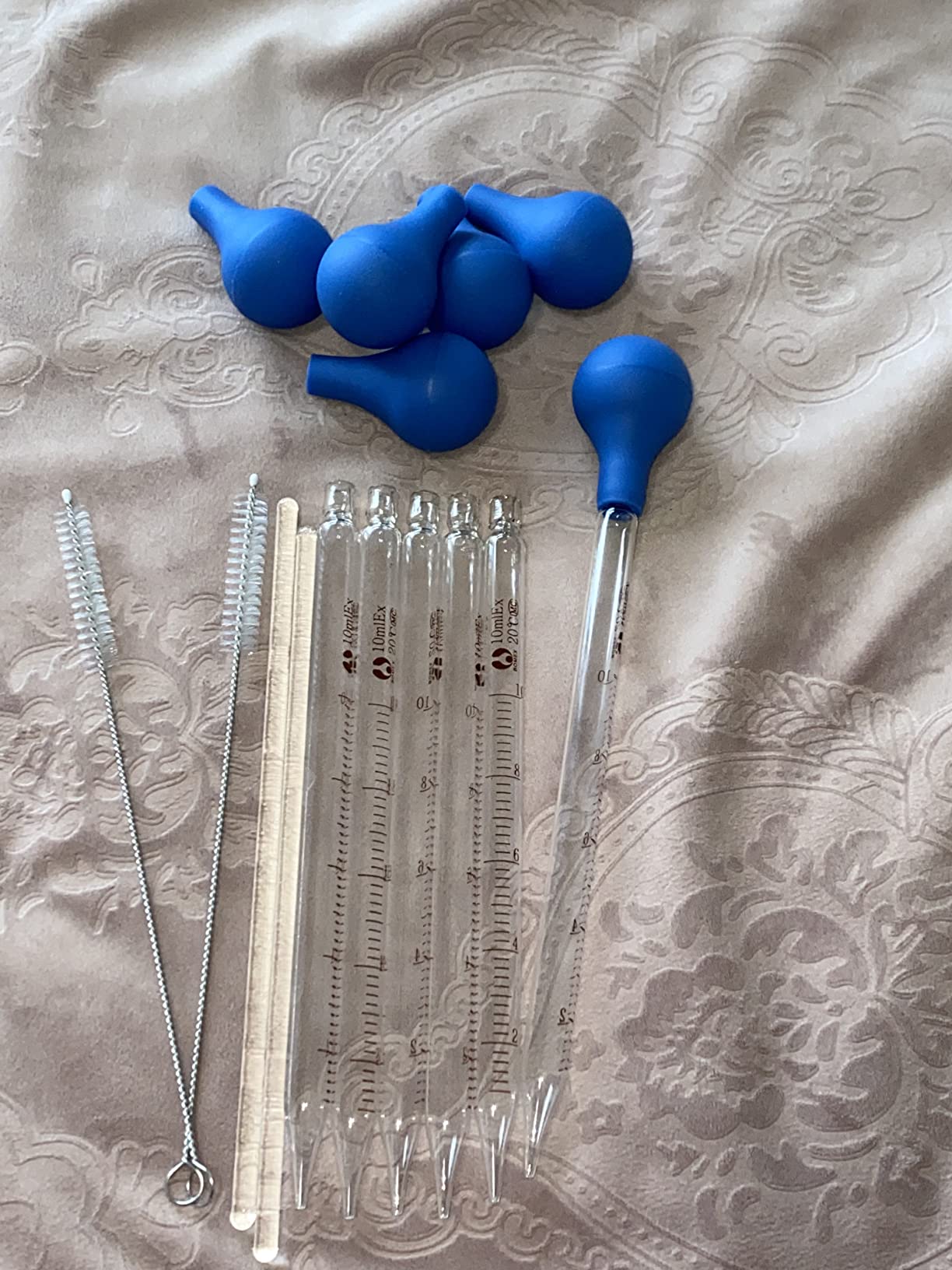 Weewooday Glass Droppers Pipettes Graduated Lab Dropper Glass Liquid Pipette with Big Rubber Hats 20 cm Stir Rod Washing Brush Transfer for Liquid Essential Oil (16 Pieces, Blue, 10 ml) customer photo 2