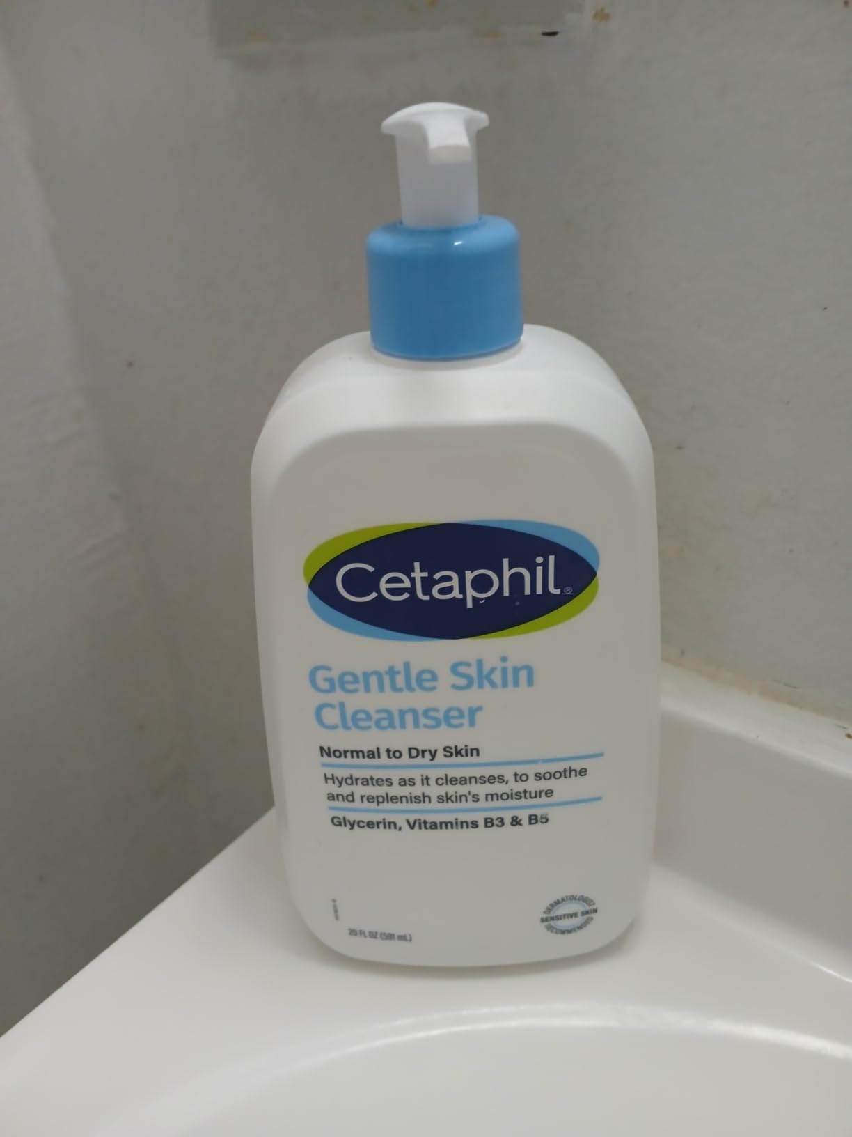 Cetaphil Face Wash, Hydrating Gentle Skin Cleanser for Dry to Normal Sensitive Skin, 20 oz, Fragrance Free, Soap Free and Non-Foaming customer photo 2
