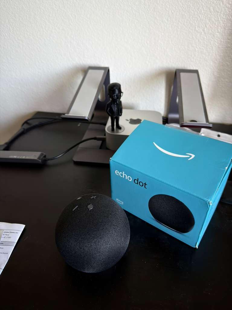 Echo Dot (newest model) - Vibrant sounding speaker, Designed for Alexa+, Great for bedrooms, dining rooms and offices, Charcoal customer photo 2