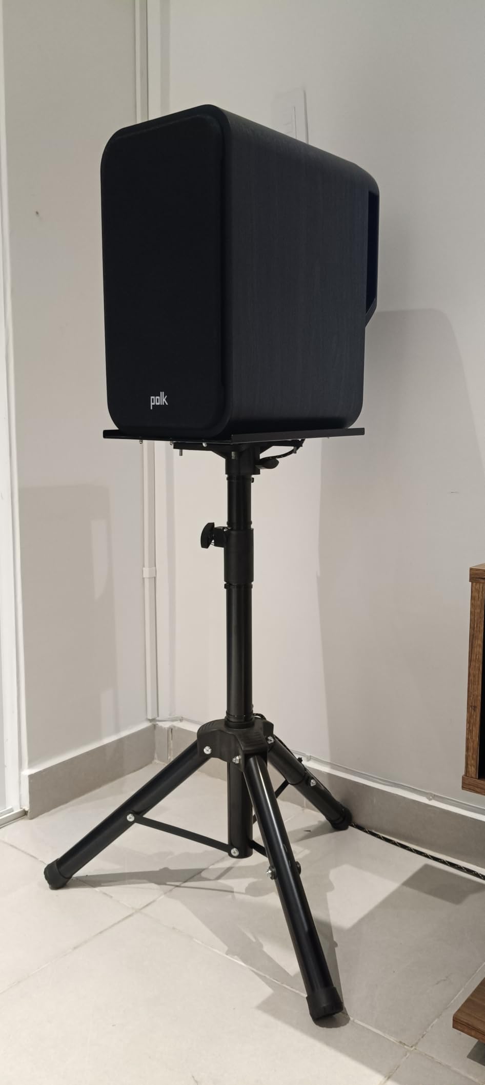 Polk Audio Signature Elite ES20 Bookshelf Speakers - Pair (Walnut) customer photo 2
