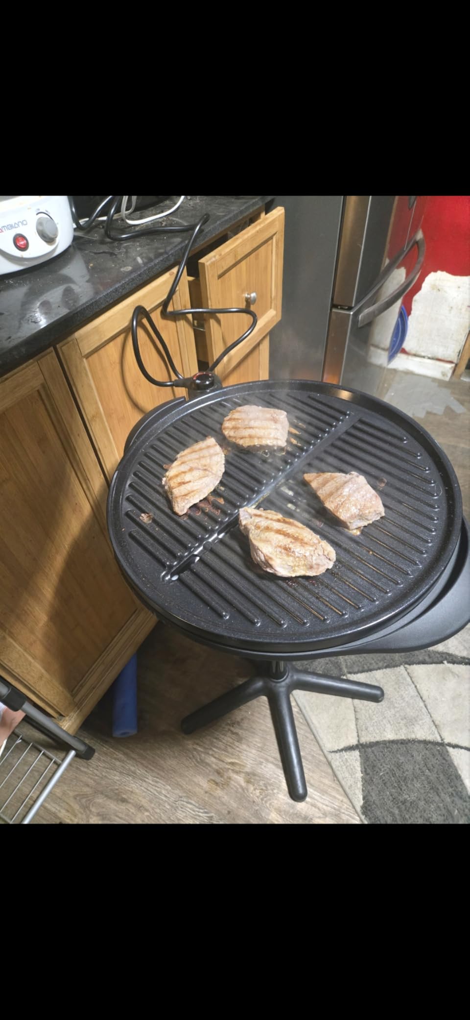 Cuisinart Indoor/Outdoor Electric Grill, 2-in-1 Portable BBQ with Nonstick Cooking Surface, Adjustable Heat, Stand/Tabletop Options customer photo 1