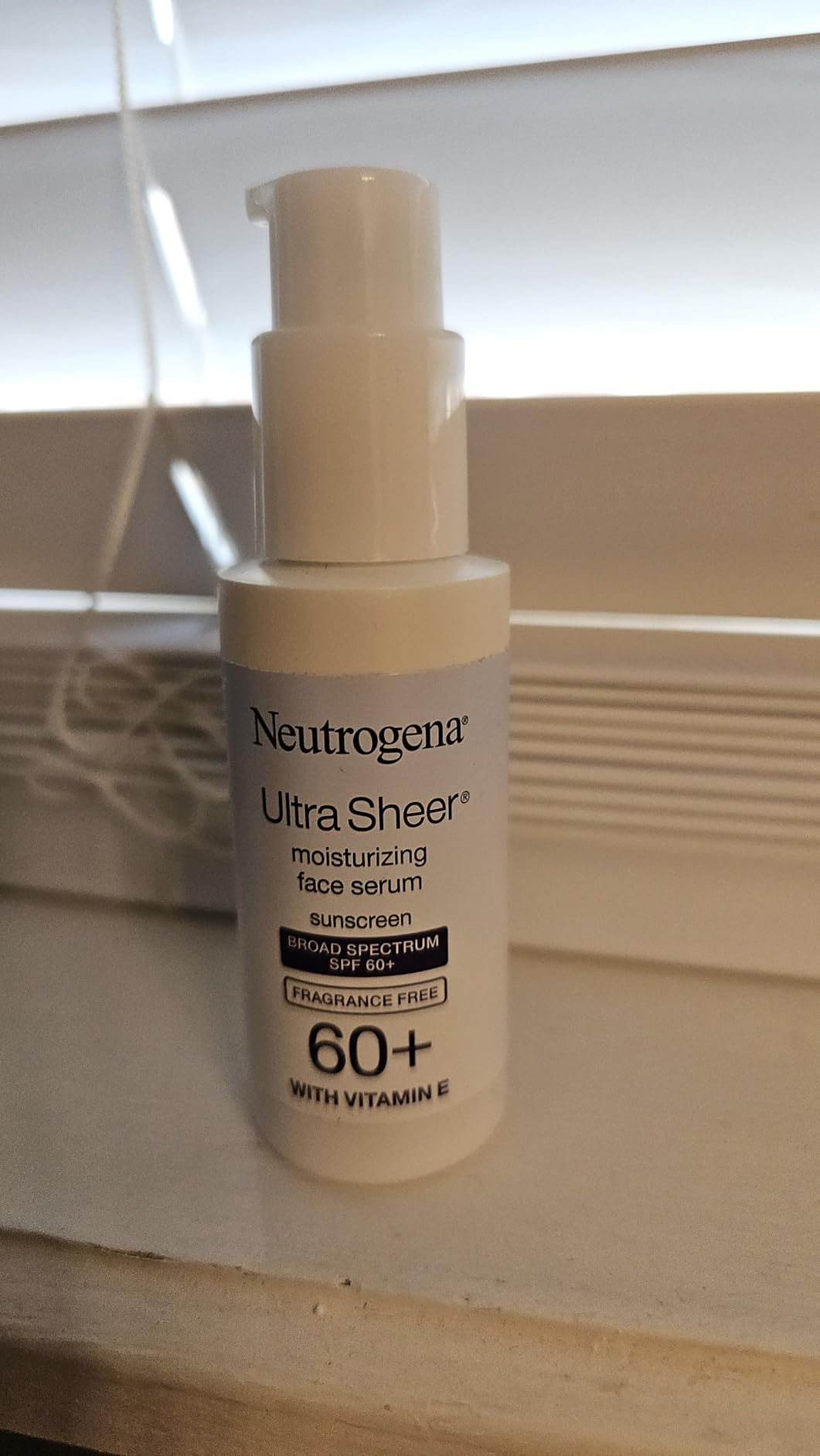 Neutrogena Ultra Sheer Sunscreen Serum SPF 60 Broad Spectrum UVA UVB Protection Lightweight Water Resistant up to 80 Minutes Non-Comedogenic Fragrance Free, 1.7 fl oz customer photo 2