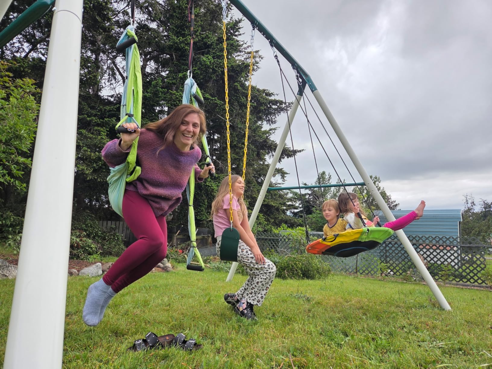Hapfan 9.5' Heavy Duty Tall Swing Sets for Backyard for Kids and Adults with Saucer Swing, 2 Belt Swings (Patented) customer photo 2