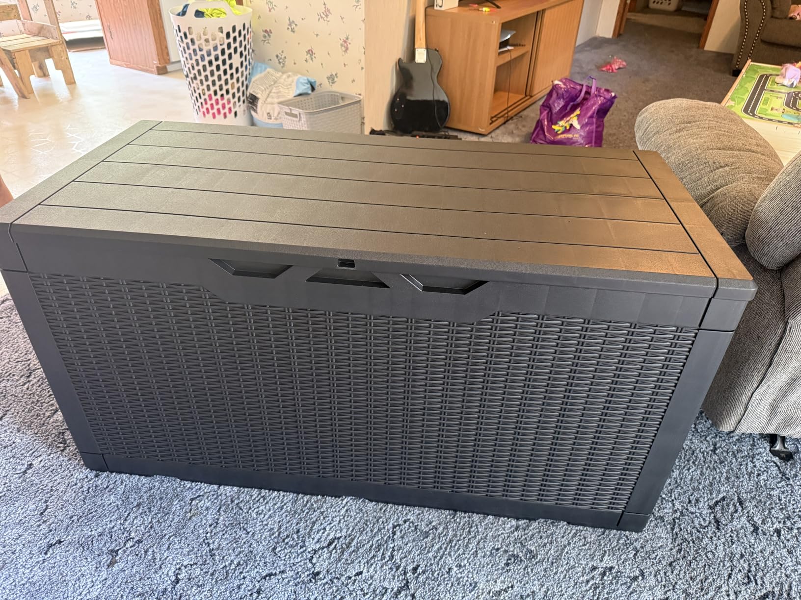 Devoko 100 Gallon Waterproof Large Resin Deck Box Indoor Outdoor Lockable Storage Container for Patio Furniture Cushions Garden Tools (100 Gallon, Black) customer photo 1