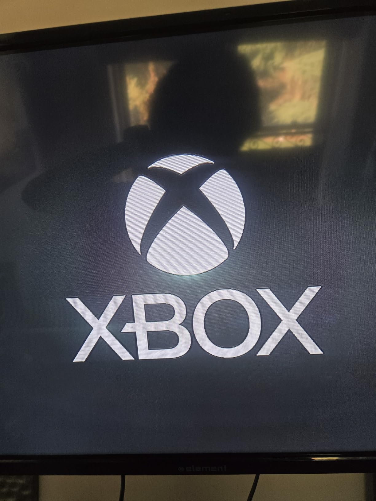 Xbox Series X 1TB Gaming Console + 1 Wireless Controller - Backward Compatible, True 4K Gaming, Up to 120 FPS customer photo 2
