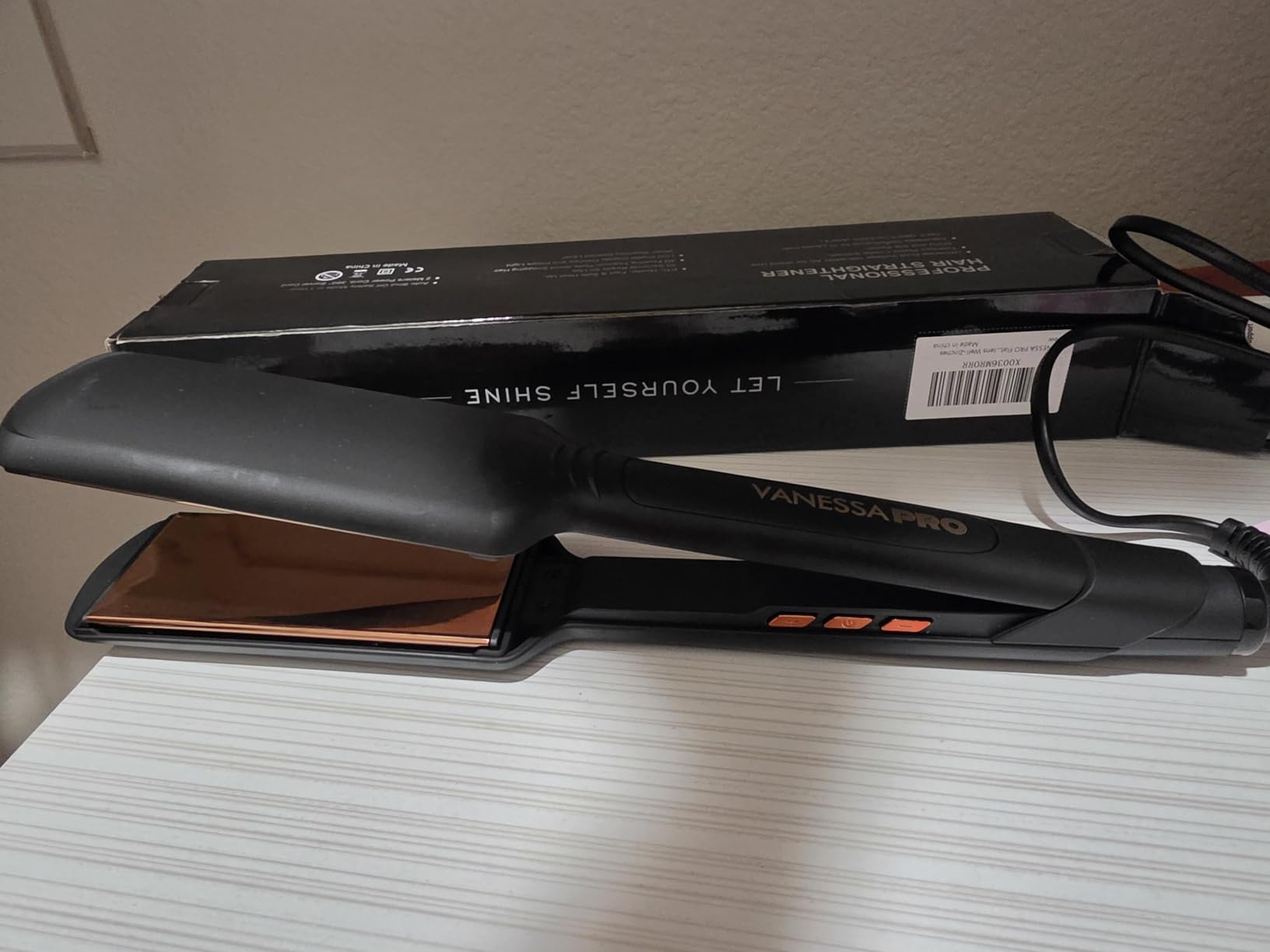 VANESSA PRO 2 Inch Titanium Flat Iron, Easy One Pass Styling for Thick Hair | Wide Plate Hair Straightener Covers More Hair, Infused with Argan Oil & Keratin for Smooth Results, Easier Silk Press at Home customer photo 1