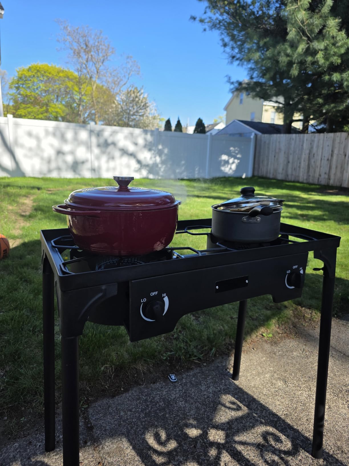 Outvita 2 Burner Propane Gas Stove for Outdoor Cooking, 150,000 BTU Camping Cooker with Removable Legs, Temperature Control Knobs for Backyard Cooking, BBQ, Baking and Frying customer photo 1