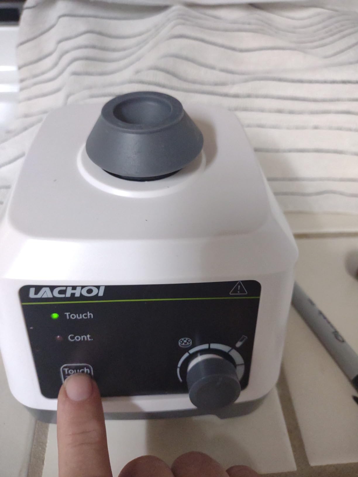 Lab Vortex Mixer with Touch & Continuous Function Vortex Mixer Speed 200-3000rpm 4.5mm Orbital Diameter Lab Vortex Shaker customer photo 2
