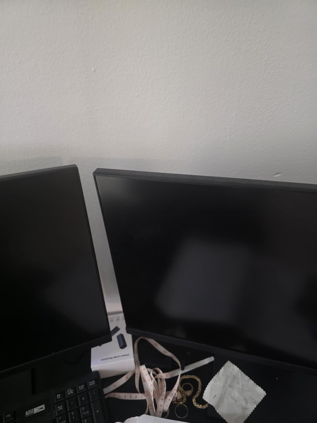 KOORUI 27 Inch Gaming Office Monitor 144Hz VA Display 4000:1 Contrast Ratio, FreeSync FHD 1080P, Eye Care TUV Rheinland Certified, Slim Bezels, HDMI VGA Ports, Ergonomic Tilt, VESA Mount, Black customer photo 1
