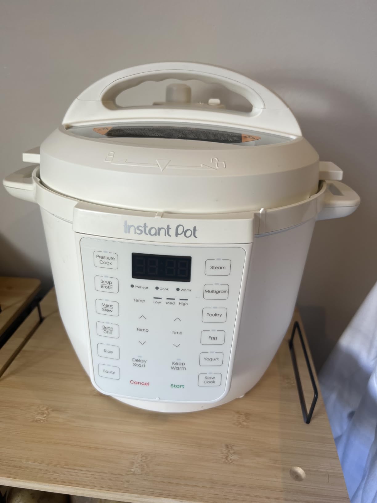 Instant Pot 6QT RIO 7-in-1 Multi-Cooker, Pressure Cooker, Slow Cook, Sauté, Steam, Rice Maker, Yogurt, & Warmer, Black, 6 Quarts customer photo 2