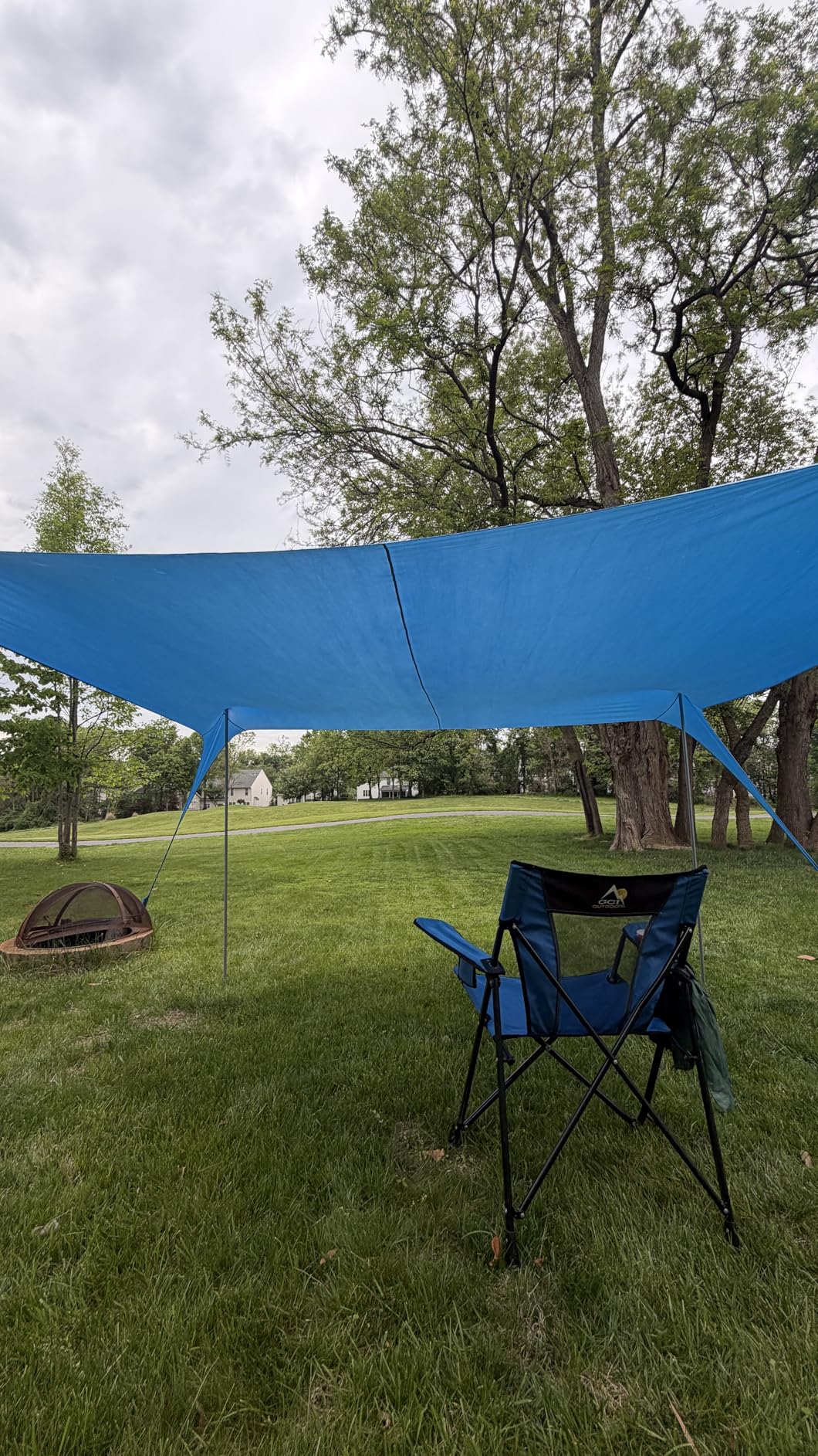 YENGIAM Beach Canopy Beach Tent UPF50+ 11x11 FT Easy to Setup Extra Windproof Rope Sun Shelter Beach Shade Canopy with 4 Stability Poles Outdoor Shade for Beach Camping Family customer photo 1