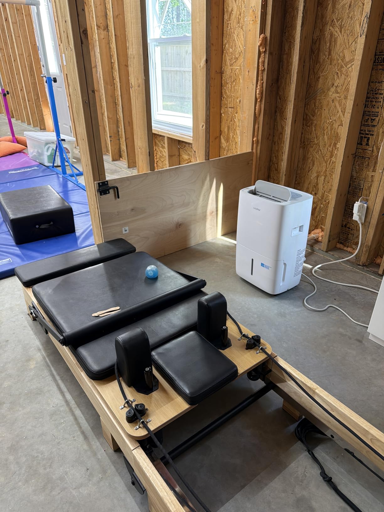 Waykar 150 Pint 7,000 Sq.Ft Dehumidifier for Basement & Home, Large Room, Smart Compressor Dehumidifier with Drain Hose & Tank for Commercial, 30%-80% Humidity Control, 92° Auto Swing, Auto Defrost. customer photo 2
