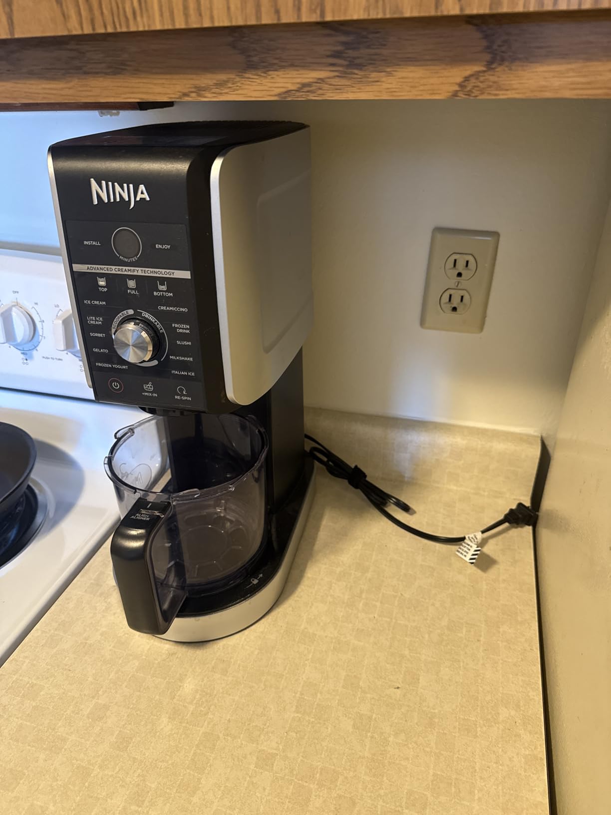 Ninja CREAMi Deluxe Ice Cream Maker | 11-in-1 Create Frozen Desserts, Sorbet, Milkshakes, Yogurt & More | Includes 2 Dishwasher Safe XL 24 Oz. Tubs with storage lids | Silver | NC501 customer photo 2
