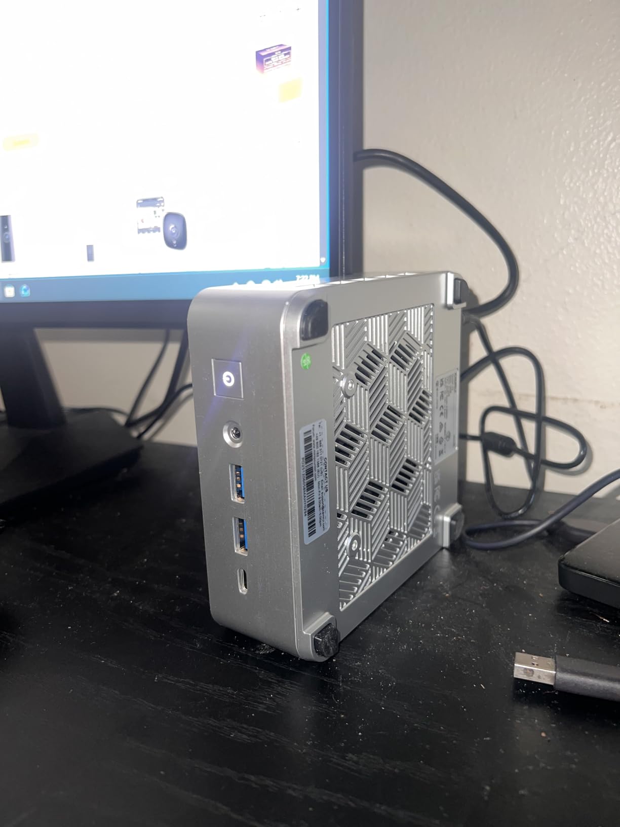 KAMRUI Pinova P2 Mini PC 16GB RAM 512GB SSD, AMD Ryzen 4300U (Beats 10110U/3500U/N95, Up to 3.7GHz, 4C/8T) Mini Computers, Triple 4K Display/HDMI+DP+Type-C/WiFi/BT for Home/Business customer photo 1