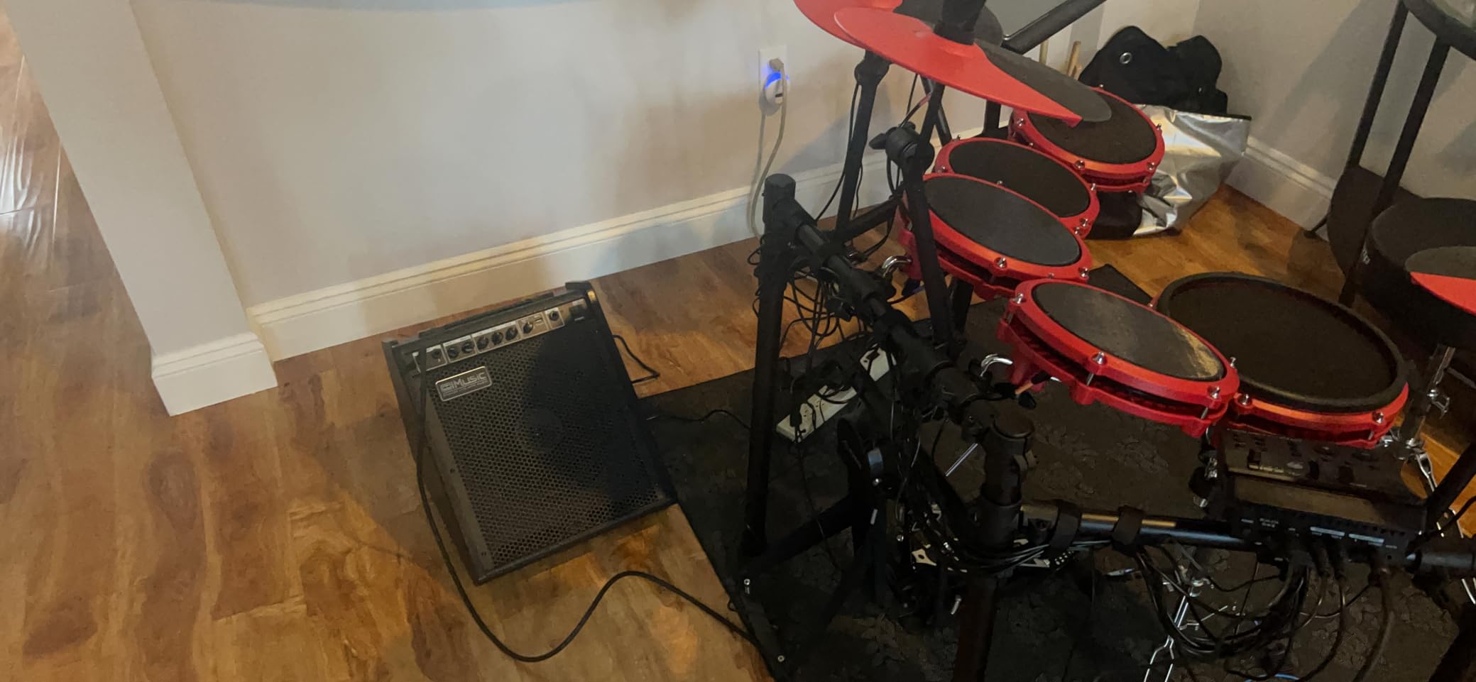 Coolmusic Electric Drum AMP 100-Watt Electronic Drum Amplifier DM100 Keyboard Speaker with Wireless Audio Connection, with 3-Band EQ and DI Out Black customer photo 1