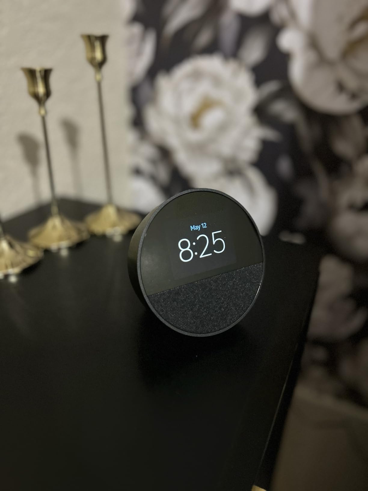 Echo Spot (newest model), Great for nightstands, offices and kitchens, Smart alarm clock, Designed for Alexa+, Glacier White customer photo 1