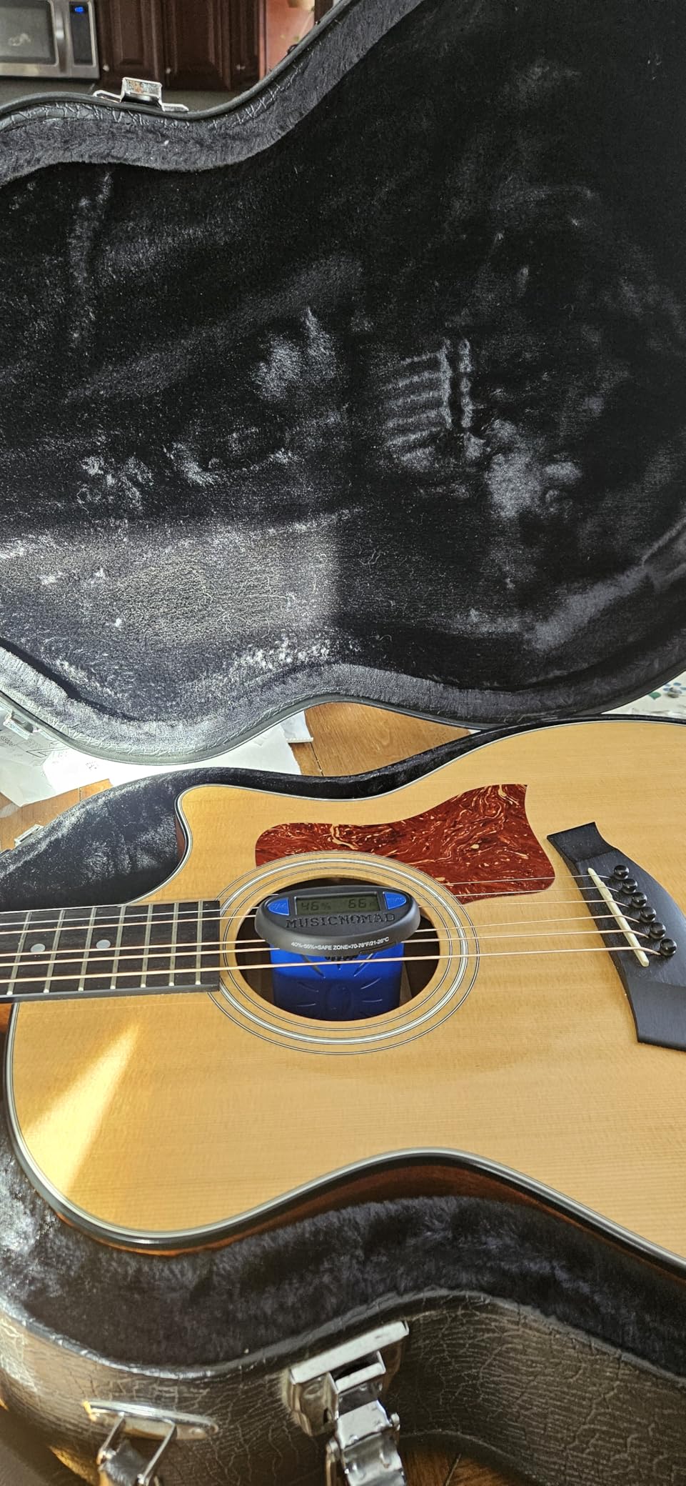 MusicNomad (MN311) The Humitar ONE - Acoustic Guitar Humidifier & Hygrometer customer photo 1