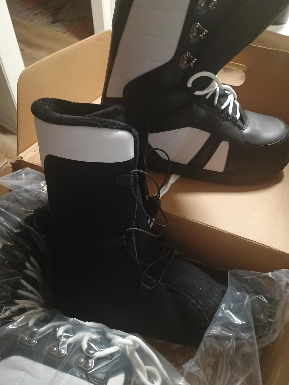 Alpine Swiss Men's Snowboard Boots - Waterproof, Custom-Fit Liner, Medium Flex for All-Mountain Riding customer photo 1