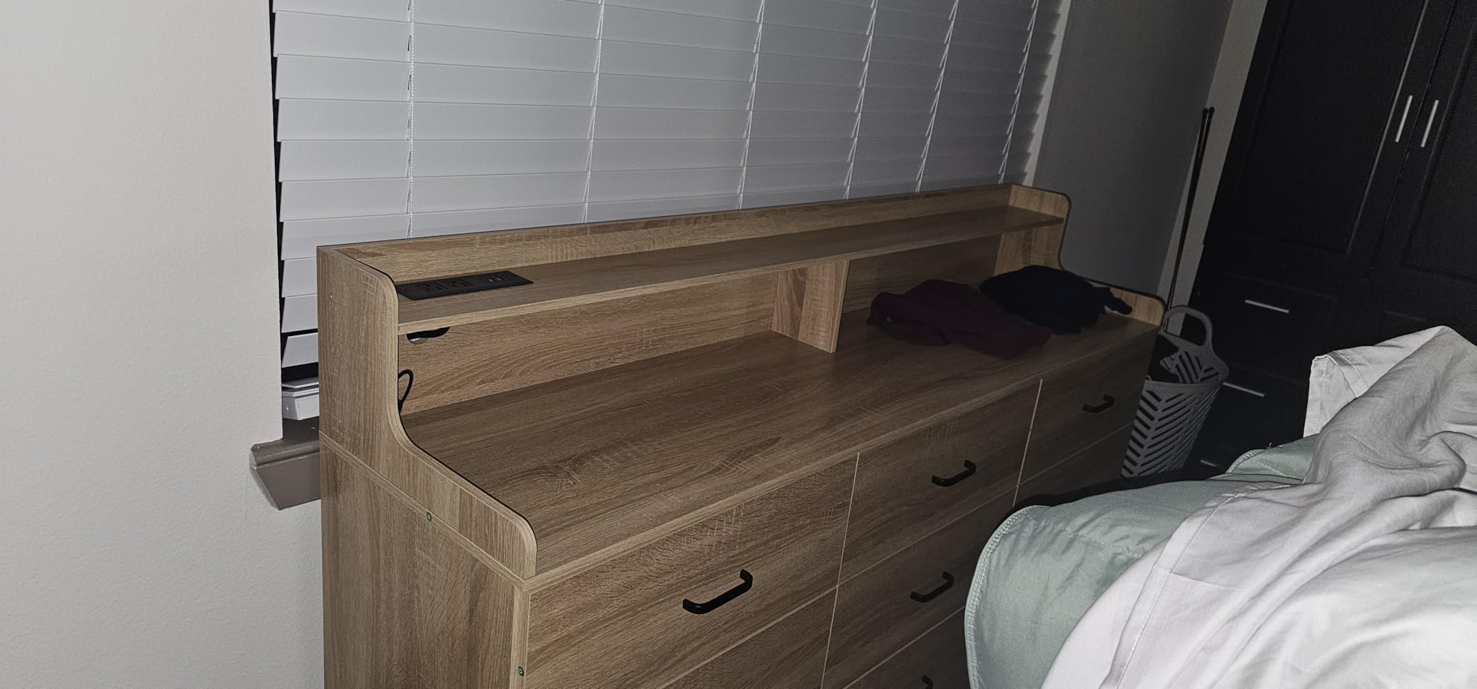 Bigbiglife Dresser for Bedroom, 6 Drawer Double Dresser, Modern Chest of Drawers with Deep Drawers, TV Stand Large Storage Organizer for Living Room, Closet (Light Oak) customer photo 1