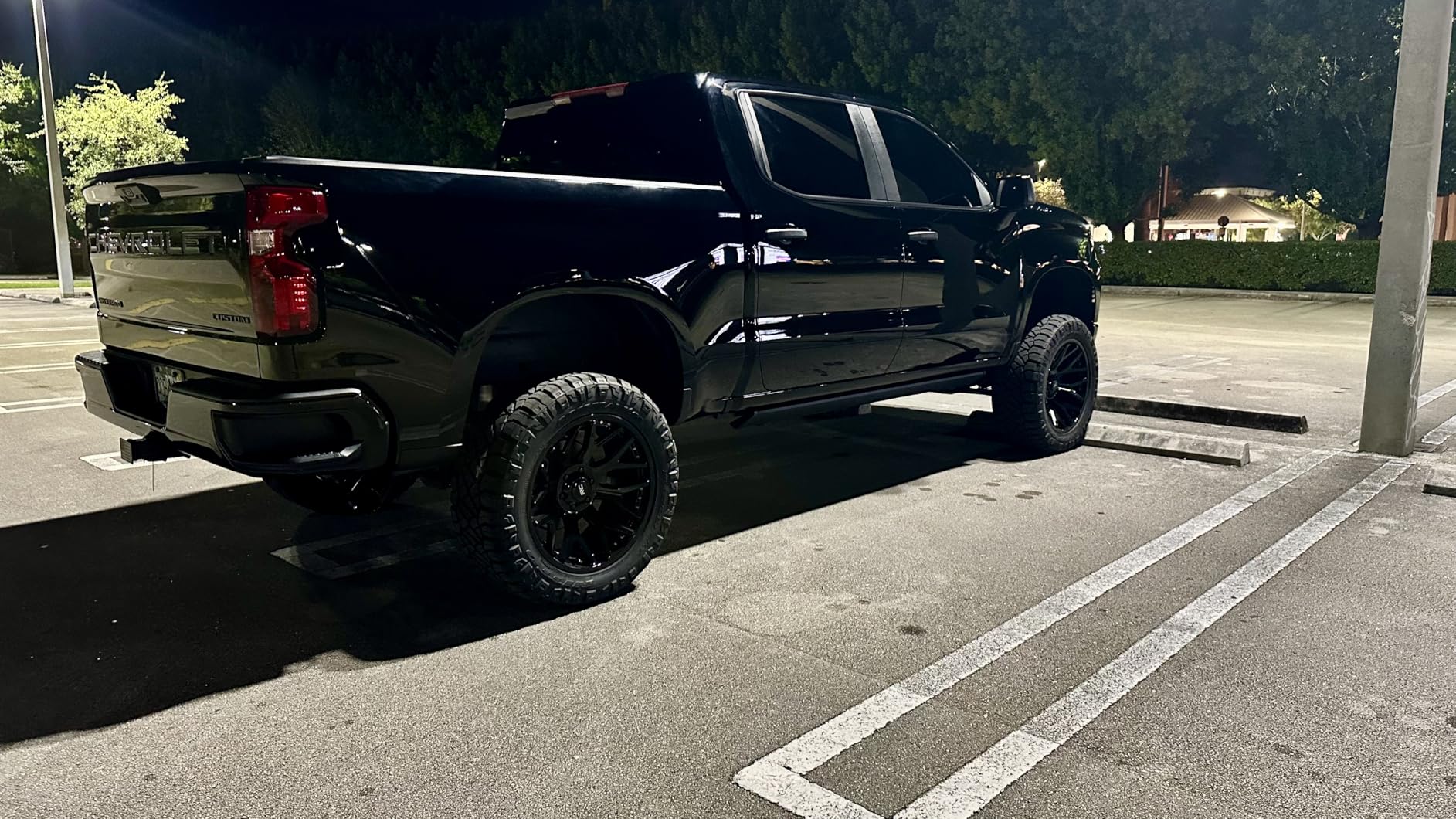RealTruck AMP Research PowerStep Plug-N-Play | Fits 2022 - 2026 Chevrolet Silverado/GMC Sierra 1500/2500/3500HD | 76255-01A | Rust Proof Aluminum Retractable Electric Steps with LED Step Lights customer photo 1