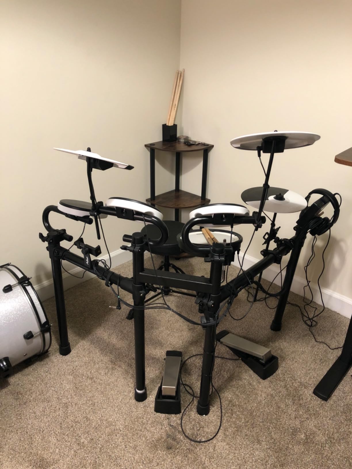 Roland TD-02KV V-Drums Electronic Drum Kit with Expressive Playability, Noise-Reducing Features, Mesh-Head Snare, Wide Acoustic-Style Playing Layout & Optional Bluetooth Expansion customer photo 1