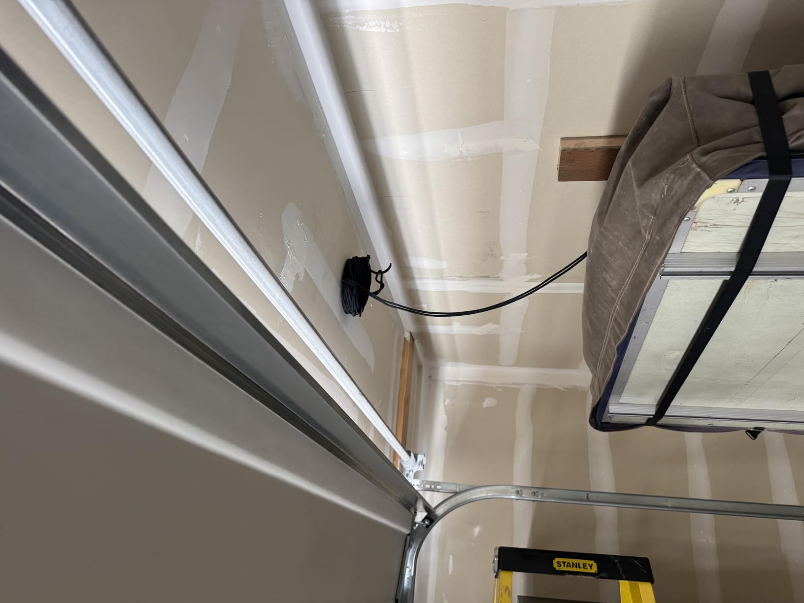 StoreYourBoard Cargo Box Pulley System - Heavy-Duty Garage Hoist Lift for Rooftop Carriers - Garage Storage & Garage Organization Ceiling Hoist with Pulley - Holds 150 lbs - Fits 8-10 ft Ceilings customer photo 2