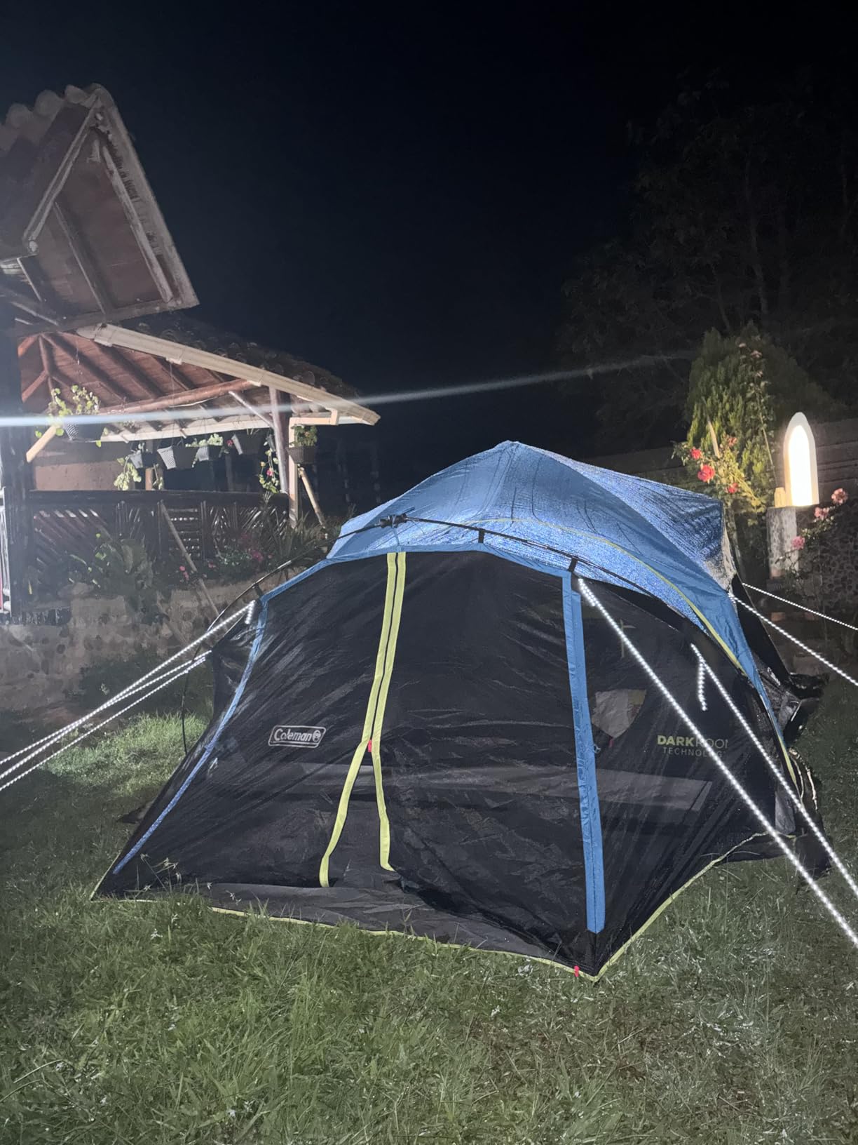 Coleman Carlsbad 4 Person Dark Room Dome Camping Tent with Screen Room, E Ports, Side Windows, and WeatherTec System, Teal Blue/Black customer photo 2