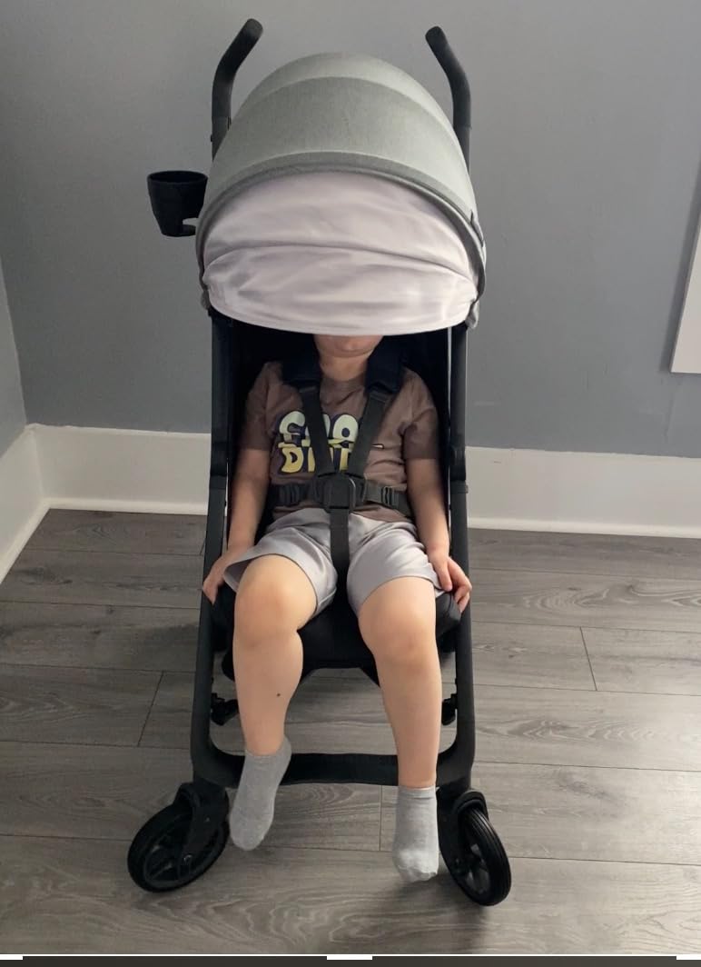 UPPAbaby G-Luxe Umbrella Stroller/Lightweight Design for Easy Travel/One-Step Fold + Recline/Greyson (Charcoal Mélange/Carbon Frame) customer photo 1