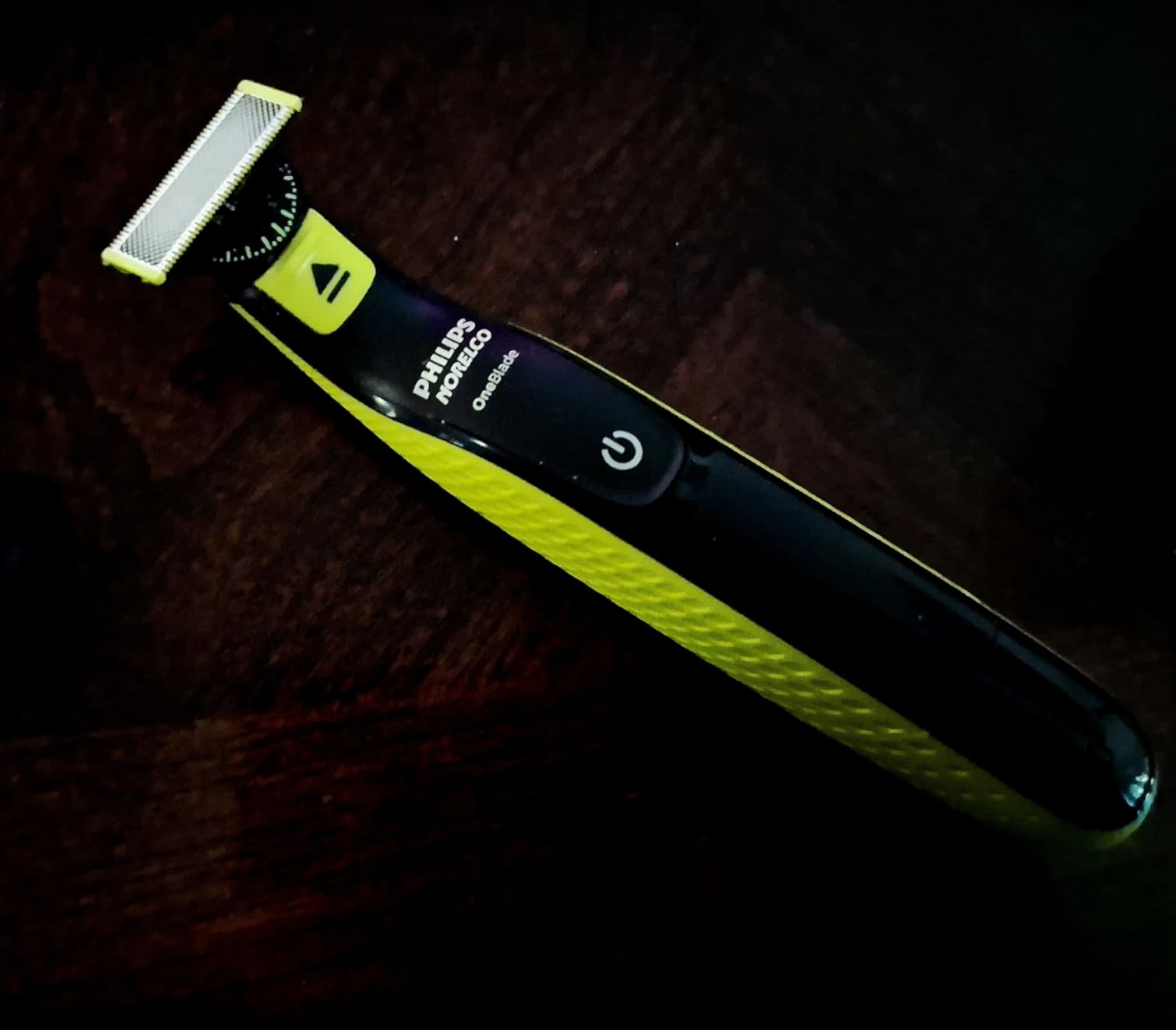 Philips Norelco OneBlade 360 Hybrid Face Trimmer and Shaver, 5 Length Comb customer photo 1