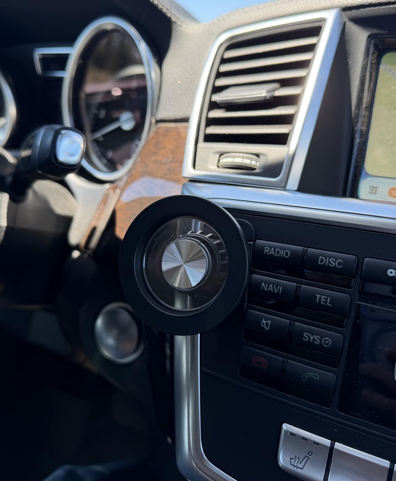 Kaistyle for Magsafe Car Mount - Strong Magnets Magnetic Phone Holder for Car Phone Holder Mount Dash Mounted Holders for iPhone 17 Pro Max 16 15 14 customer photo 2