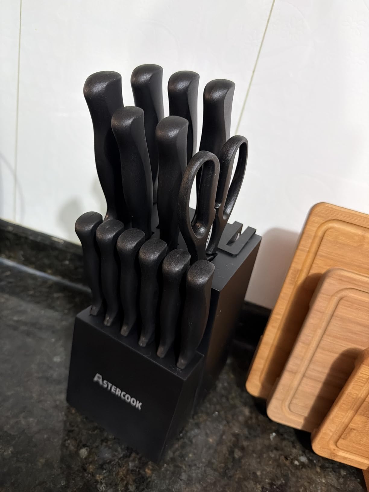 Knife Set, Astercook 15 Pieces Knife Sets for Kitchen with Block, Dishwasher Safe Kitchen Knife Set with Built in Sharpener Block, German Stainless Steel Kitchen Utensils Set customer photo 1