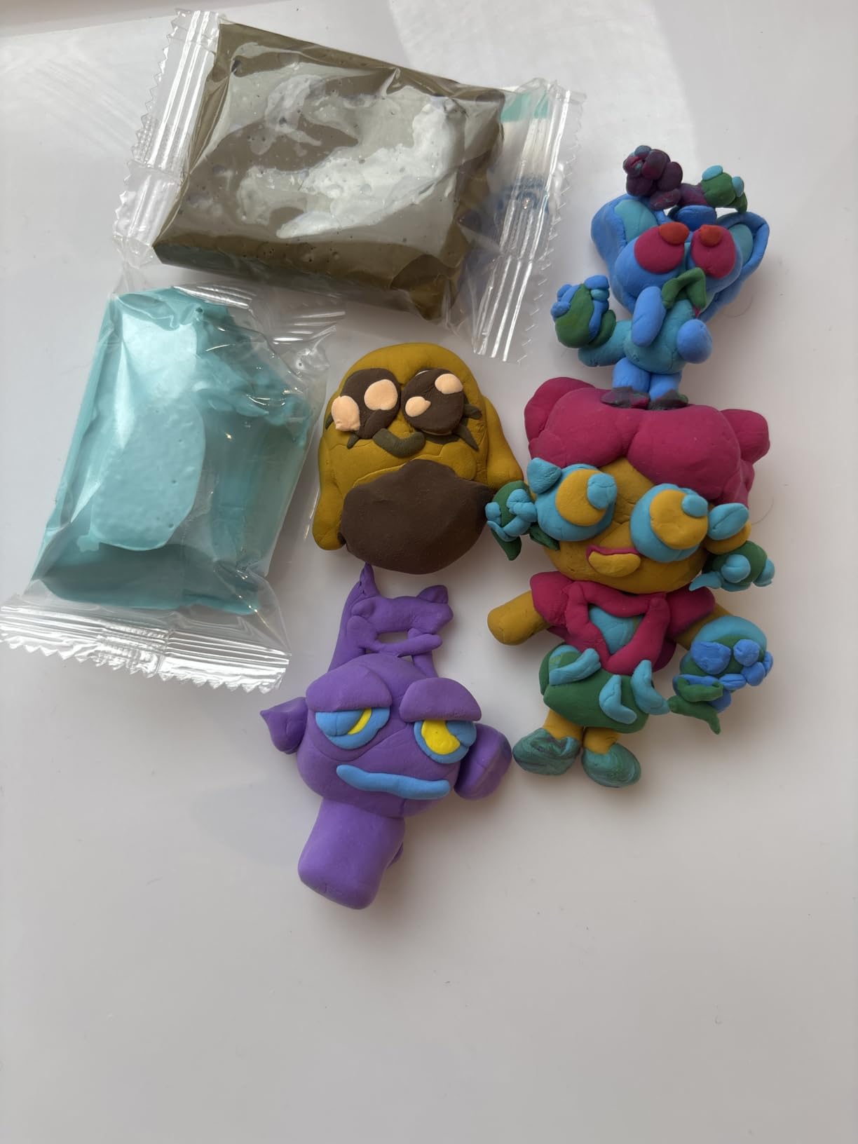 Ixiaoyoo Air Dry Clay, 30 Colors Modeling Clay for Kids, DIY Model Crafts Toys with Sculpting Tools, Soft & Non-Sticky, School Projects & Home Party Favors, Birthday Gifts for Boys and Girls Aged 3-12 customer photo 2