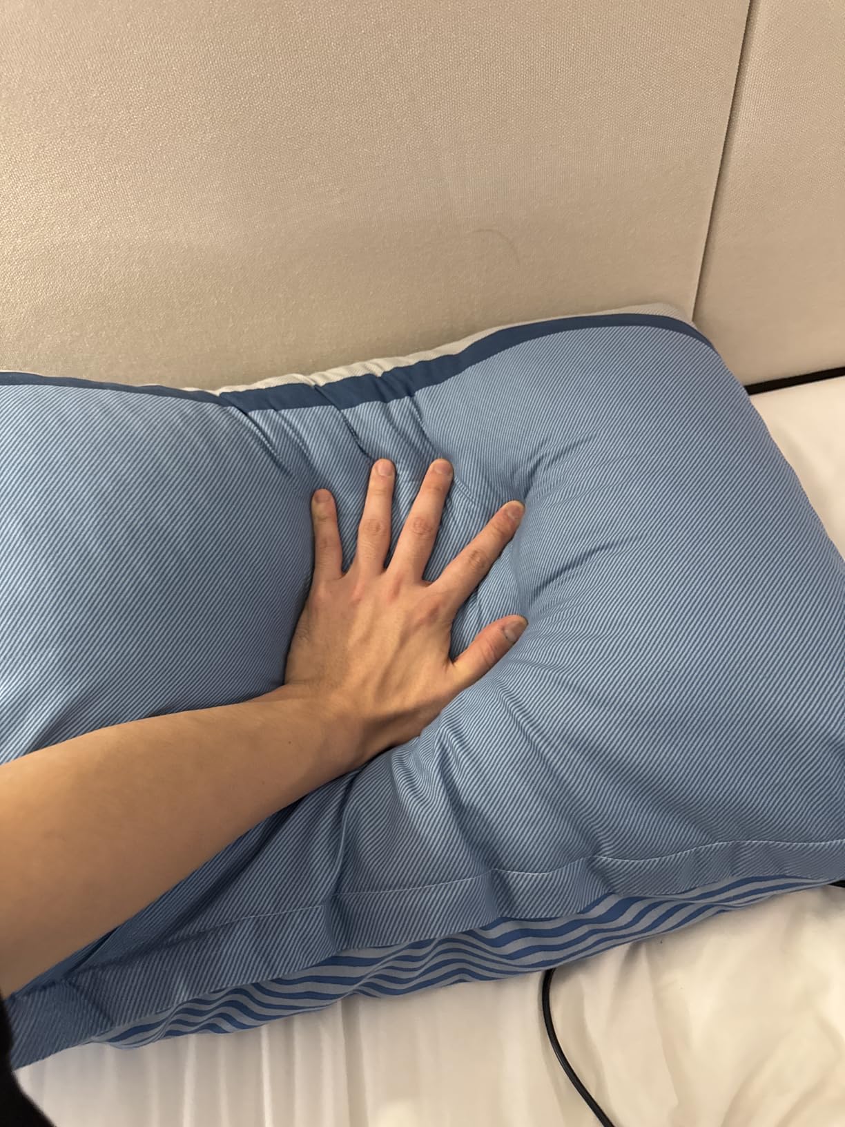 Love Attitude Shredded Memory Foam Pillows King Size Set of 2, Cooling Pillow Firm and Soft Adjustable for Side Back Stomach Sleepers customer photo 2