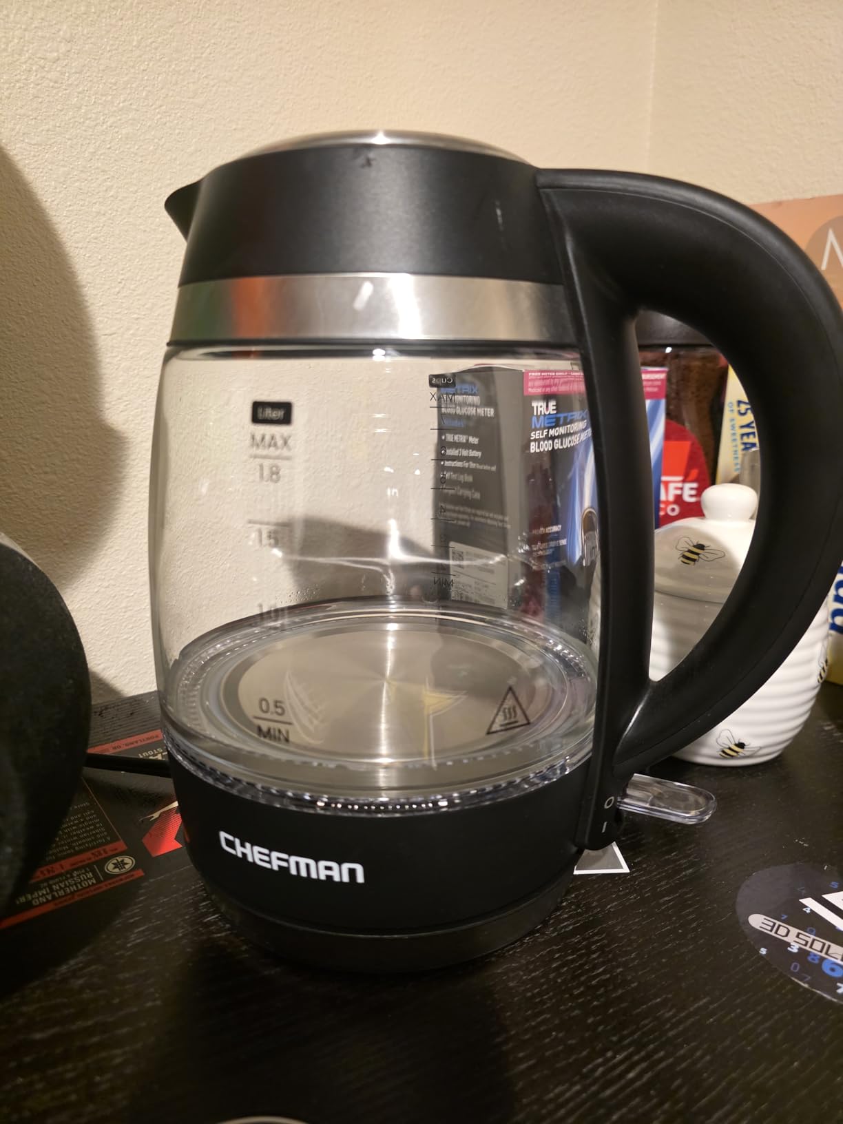 Chefman Electric Kettle, 1.8L 1500W, Hot Water Boiler, Removable Lid for Easy Cleaning, Auto Shut Off, Boil-Dry Protection, Stainless Steel Filter, BPA Free, Borosilicate Glass Electric Tea Kettle customer photo 2
