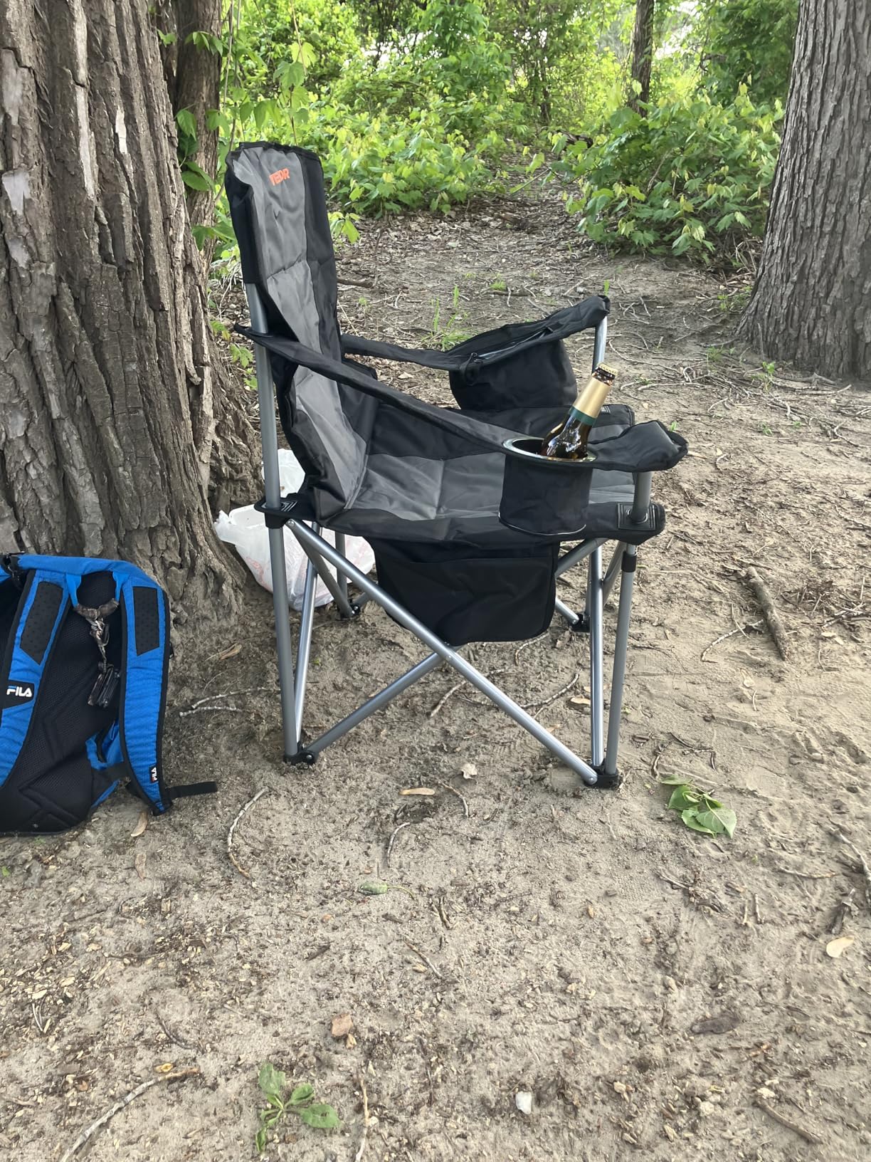 VEVOR Oversized Camping Folding Chair, Portable Heavy Duty Outdoor Quad Lumbar Back Padded with Side Pockets, Cup Holder and Cooler Bag for Beach, Lawn, Picnic, Fishing, Backpacking, Black customer photo 1