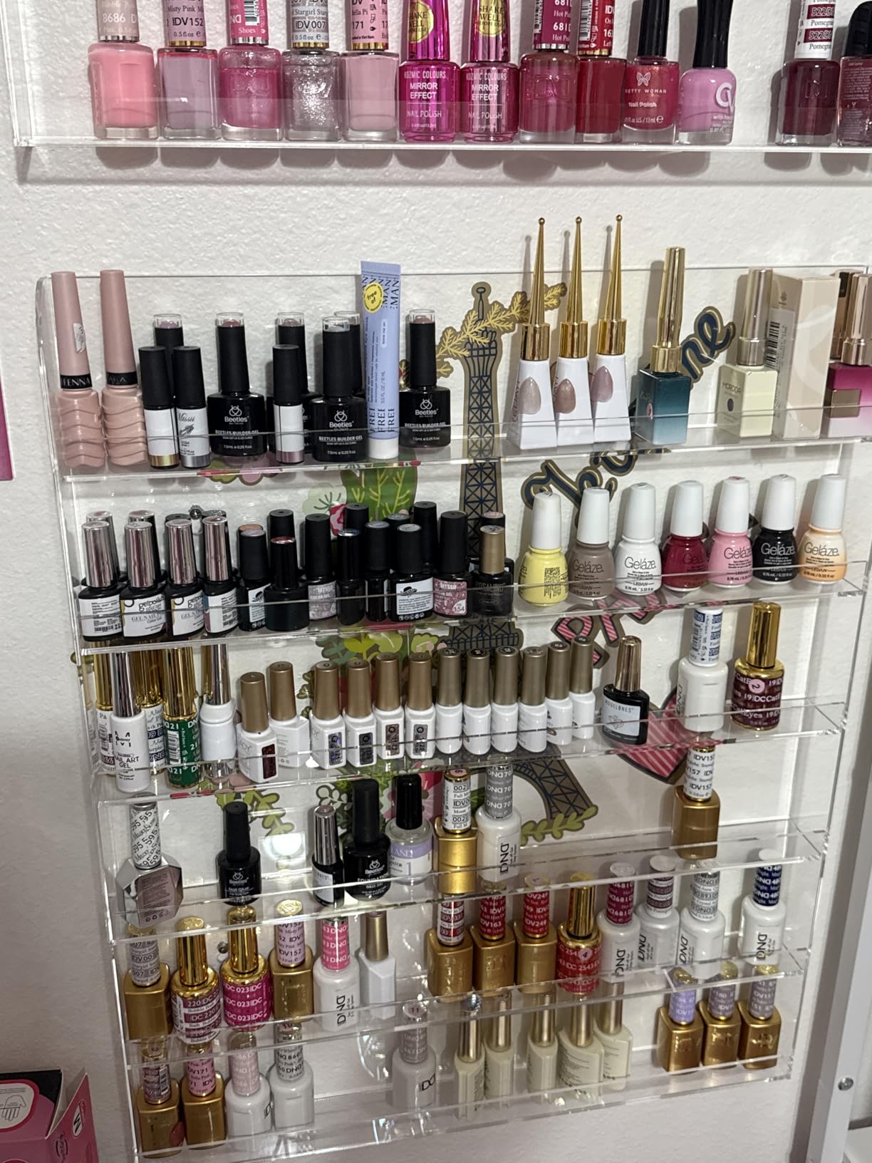 FEMELI 20 * 24 Inch Nail Polish Wall Racks 1 Pack, Hold Up to 120 Bottles, Clear Acrylic Nail Polish Shelf Organizer Wall Mounted 6 Rows (1) customer photo 1