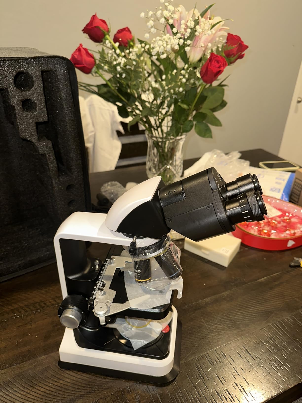 Compound Microscope 40X-2500X with WF10x/WF25x Eyepieces, Dual LED Lighting and Two-Layer Mechanical Stage customer photo 1